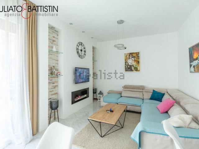 Appartamento in vendita di 105 m² in Viale Divisione Julia
