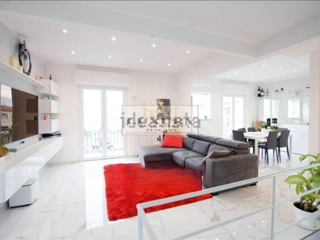 Appartamento in vendita di 105 m² in Viale Giosuè Carducci