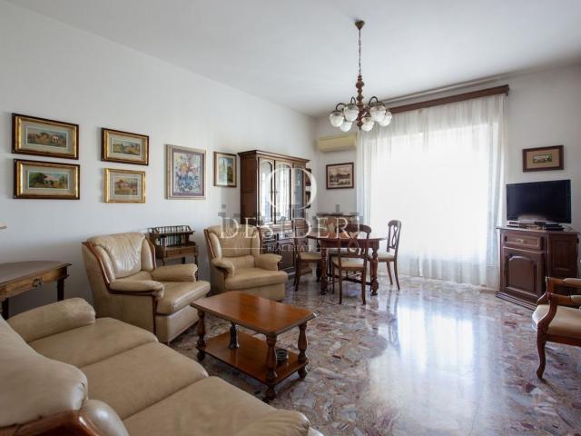 Appartamento in vendita di 105 m² in Viale Giulio Cesare, 13