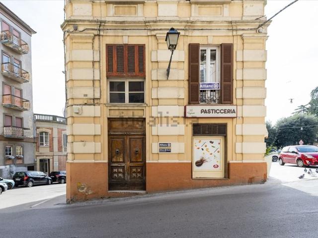 Appartamento in vendita di 105 m² in Viale IV Novembre