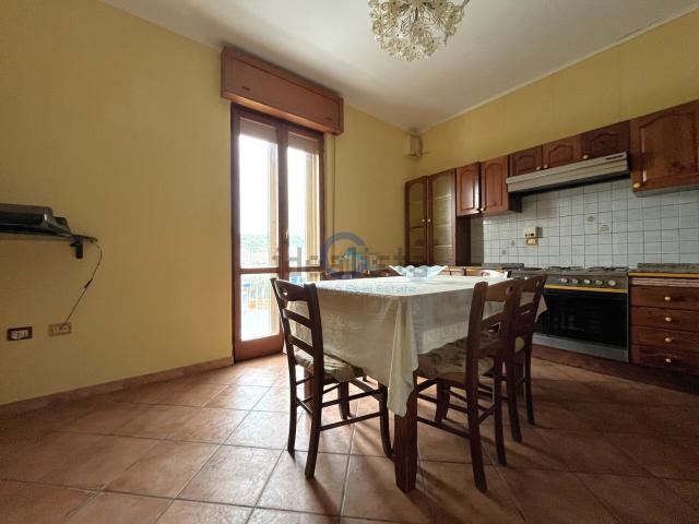 Appartamento in vendita di 105 m² in Viale Magna Grecia, 156