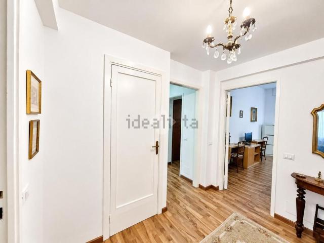 Appartamento in vendita di 105 m² in Viale Roma, 10