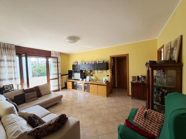 Appartamento in vendita di 105 m² in Largo Luigi Mercantini