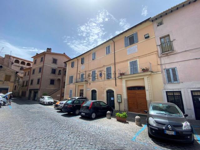 Appartamento in vendita di 105 m² in Piazza Garibaldi, 8