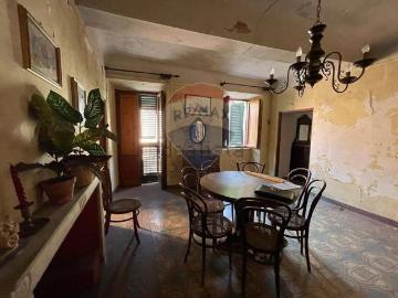 Appartamento in vendita di 105 m² in Piazza Ponte a Serraglio, 3
