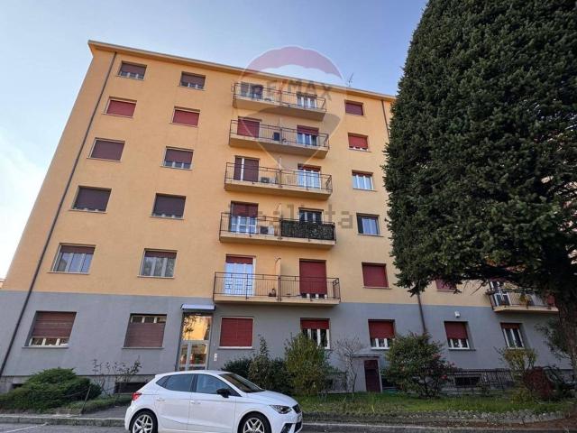 Appartamento in vendita di 105 m² in Strada Privata dell&apos Anza, 5