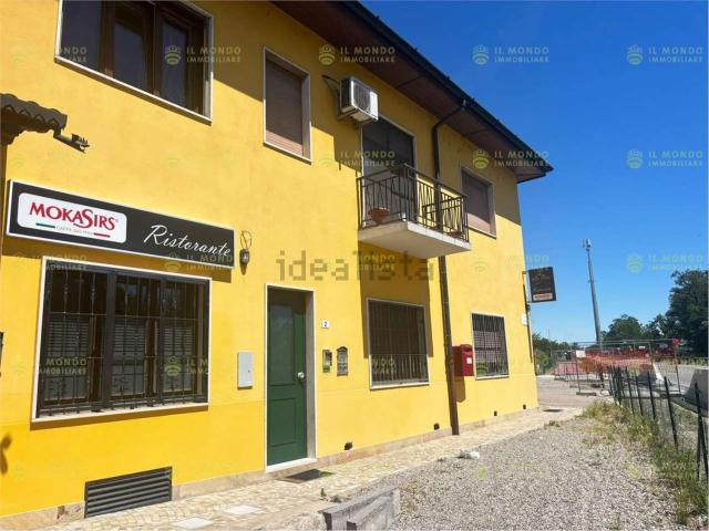 Appartamento in vendita di 105 m² in Strada Provinciale Cerca, 2
