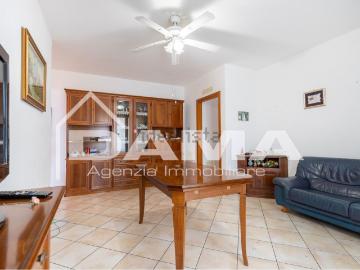 Appartamento in vendita di 106 m² in Via Consolare, 38