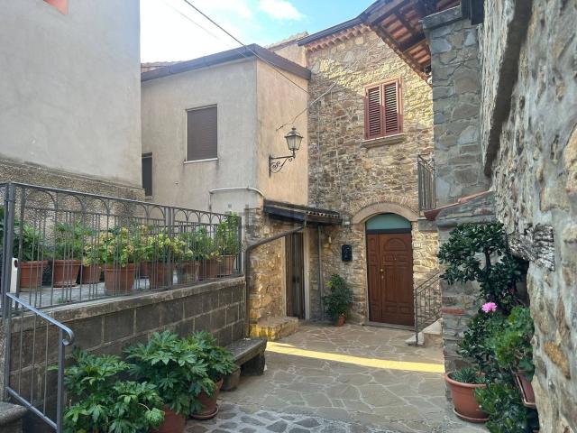 Appartamento in vendita di 106 m² in Via Cavour, 79