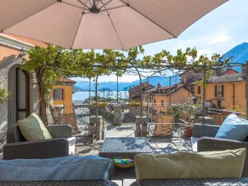 Appartamento in vendita di 106 m² in Via cacciatori delle alpi