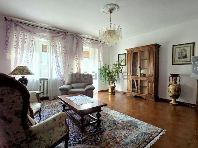 Appartamento in vendita di 106 m² in Via Chambéry, 141