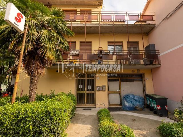 Appartamento in vendita di 106 m² in Via A. Maglioni, 8