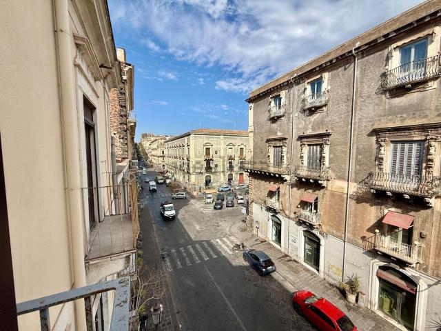 Appartamento in vendita di 106 m² in Via Antonino di Sangiuliano, 243