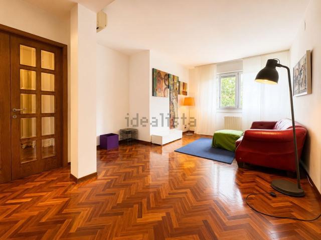 Appartamento in vendita di 106 m² in Via Alessandro Manzoni