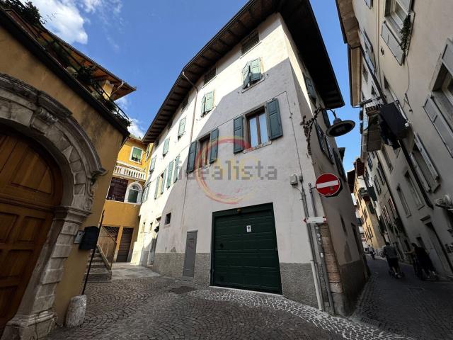 Appartamento in vendita di 106 m² in Via Bettinazzi, 34