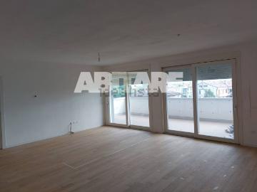 Appartamento in vendita di 106 m² in Via Ghirada, 105