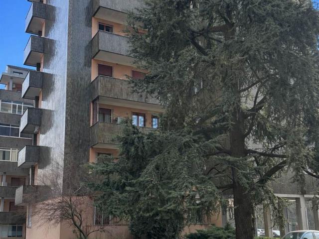 Appartamento in vendita di 106 m² in Via Giuseppe Manfredi, 110