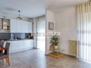 Appartamento in vendita di 106 m² in Via Giacomo Matteotti