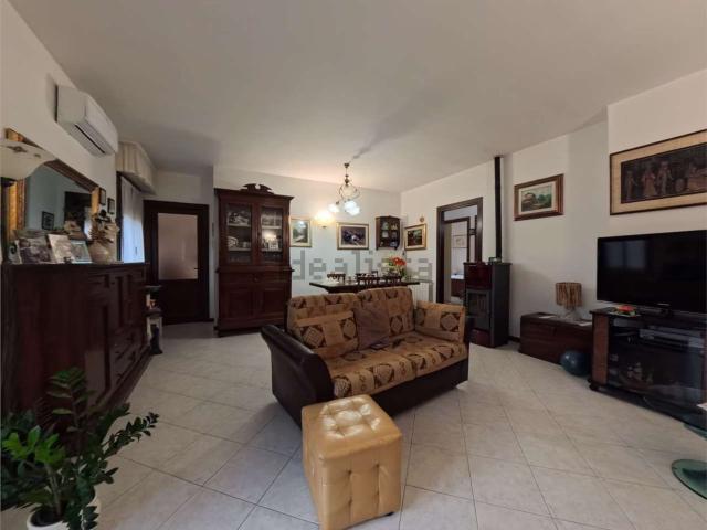 Appartamento in vendita di 106 m² in Via Giambattista Pergolesi, 5