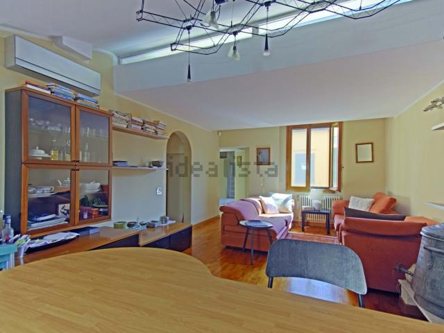 Appartamento in vendita di 106 m² in Via Guglielmo Oberdan, 28