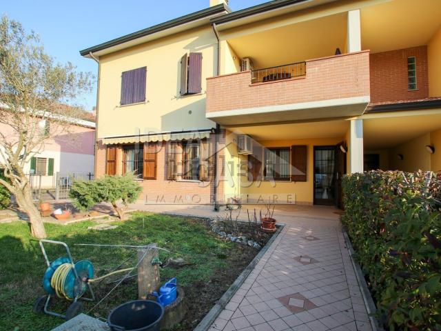 Appartamento in vendita di 106 m² in Via Don A. Zini, 113