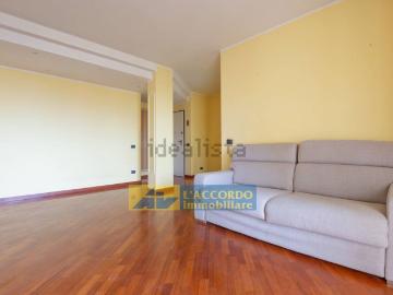 Appartamento in vendita di 106 m² in Via dei Frentani, 121