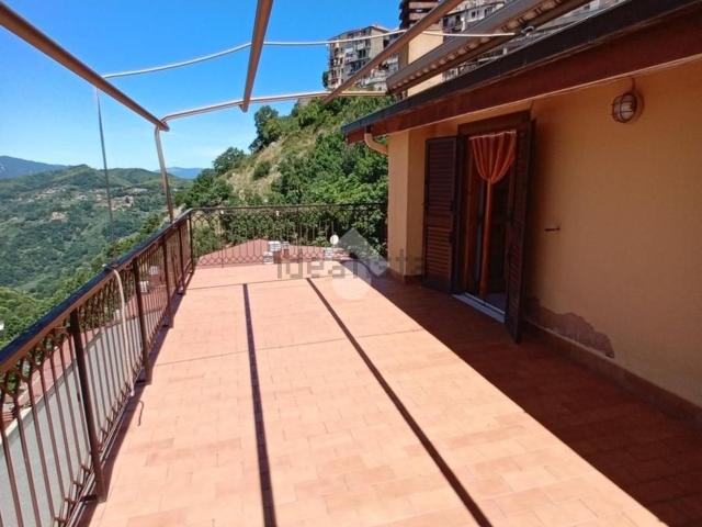 Appartamento in vendita di 106 m² in Via delle Ceracchie, 5