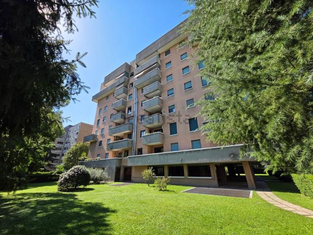 Appartamento in vendita di 106 m² in Via delle Rose