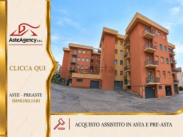 Appartamento in vendita di 106 m² in Via Esino, 151