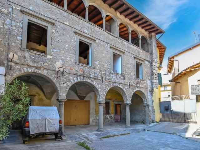 Appartamento in vendita di 106 m² in Via Leone XIII