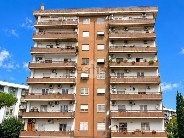 Appartamento in vendita di 106 m² in Via Libero Leonardi, 12