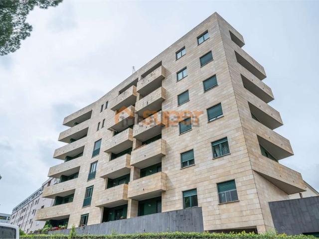 Appartamento in vendita di 106 m² in Via Luigi Canali