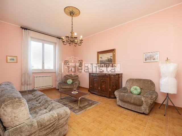 Appartamento in vendita di 106 m² in Via Montello, 15