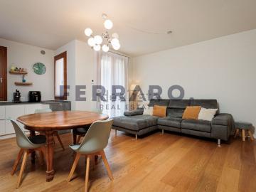 Appartamento in vendita di 106 m² in Via Nascimben