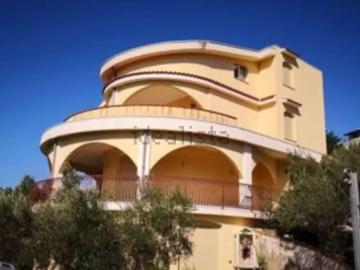 Appartamento in vendita di 106 m² in Via Padre Pietro da Settingiano
