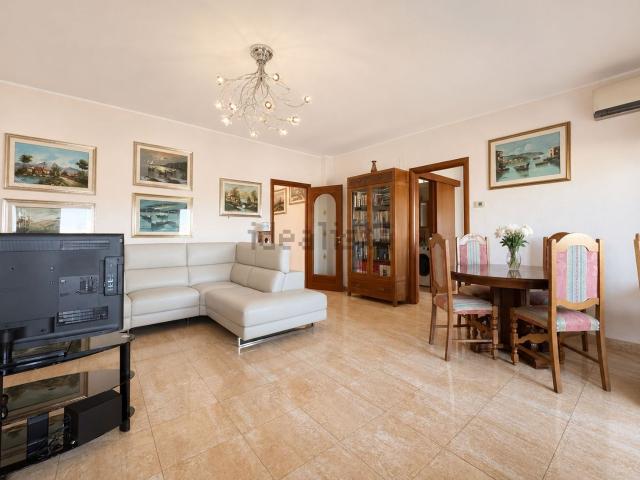 Appartamento in vendita di 106 m² in Via Pietro Nenni, 46