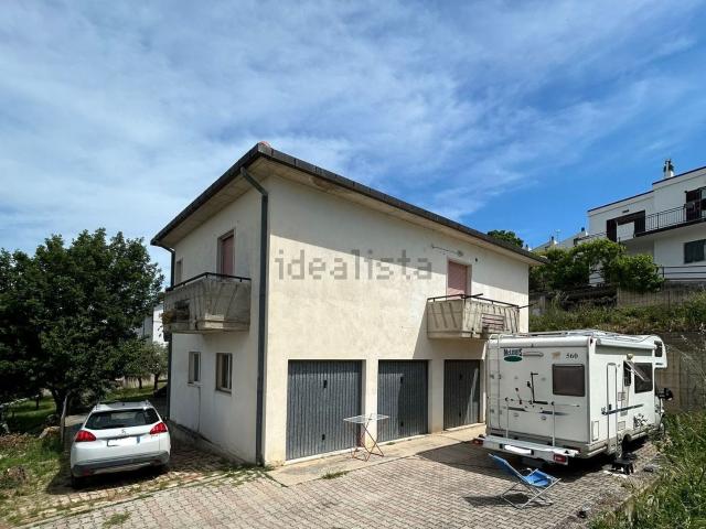 Appartamento in vendita di 106 m² in Via Pietro Nenni, 5