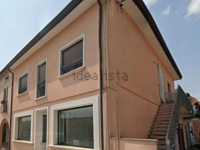 Appartamento in vendita di 106 m² in Via Roma