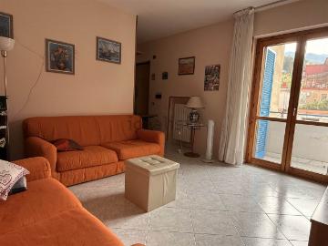 Appartamento in vendita di 106 m² in Via Tenente Farina, 59