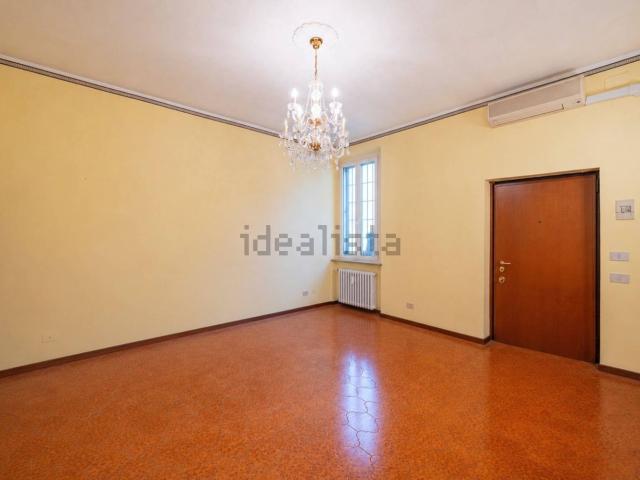Appartamento in vendita di 106 m² in Borgo Felino, 12