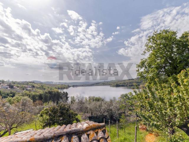 Appartamento in vendita di 106 m² in Contrada Pluviano, 44