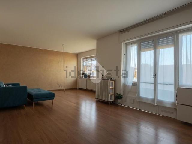 Appartamento in vendita di 106 m² in Corso Dante Alighieri, 201