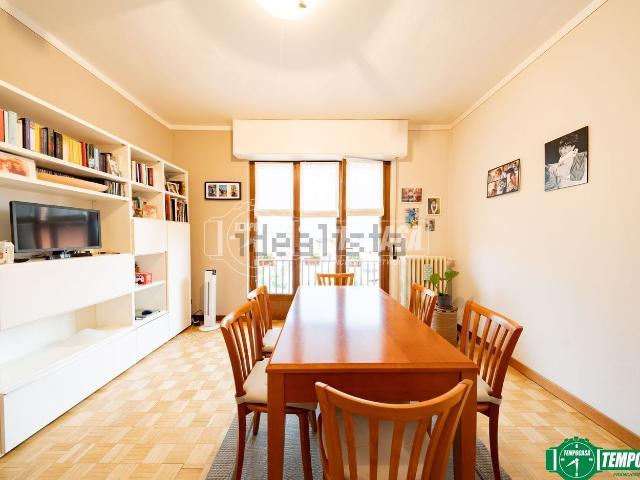 Appartamento in vendita di 106 m² in Corso Sempione, 95