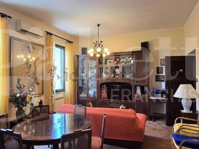 Appartamento in vendita di 106 m² in Strada di Santa Lucida