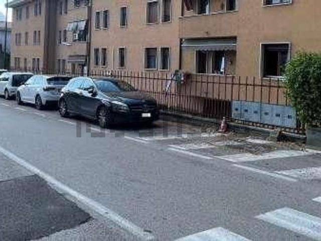Appartamento in vendita di 106 m² in Strada Rovigana, 2