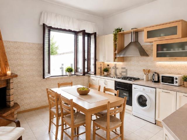 Appartamento in vendita di 120 m² in Via Corsica, 4