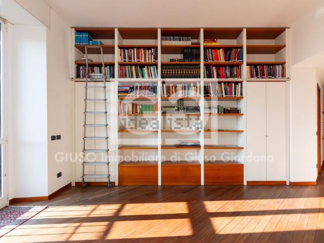 Appartamento in vendita di 107 m² in Via Canaletto