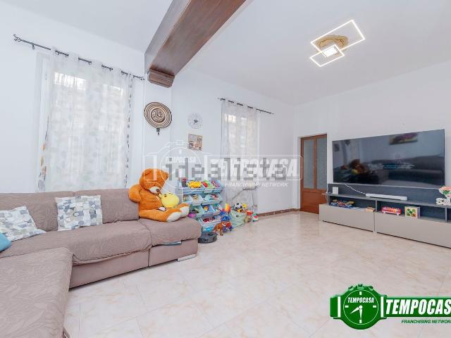 Appartamento in vendita di 107 m² in Via Caorsana, 125