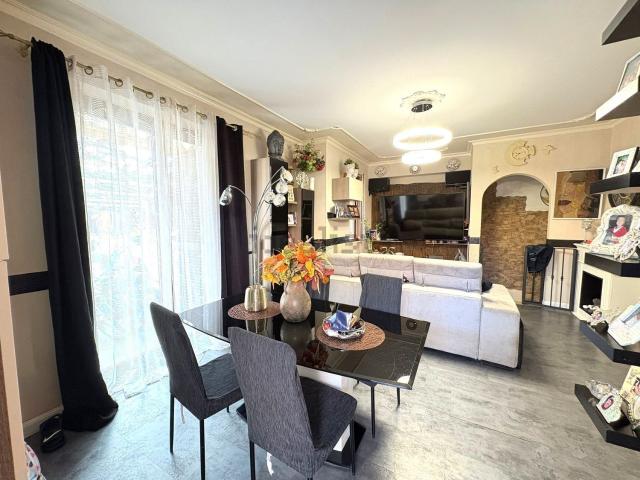 Appartamento in vendita di 107 m² in Via Casette, 26