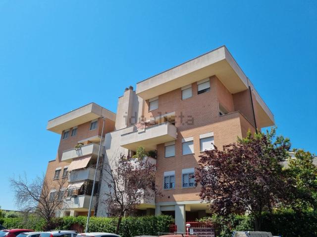 Appartamento in vendita di 107 m² in Via Achille Capizzano, 28